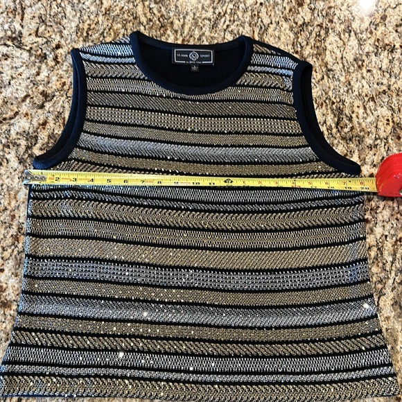 EUC St. John Sport metallic knit shell - size Large - Picture 5 of 8